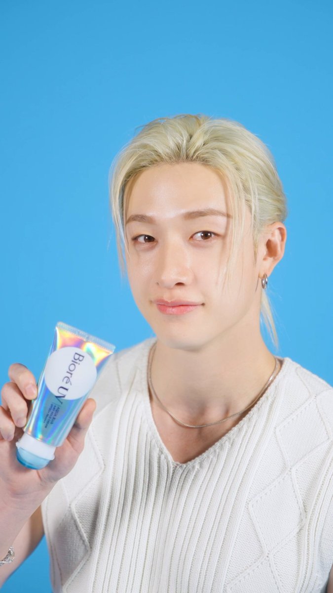 กันแดดที่คุณใช้ ช่วยให้เมกอัปคุณติดทนหรือเปล่า? ลองดูกัน #BioreUV #VerifyBioreUV #StrayKids #SKZ #SUNLIGHTISYOURSPOTLIGHT