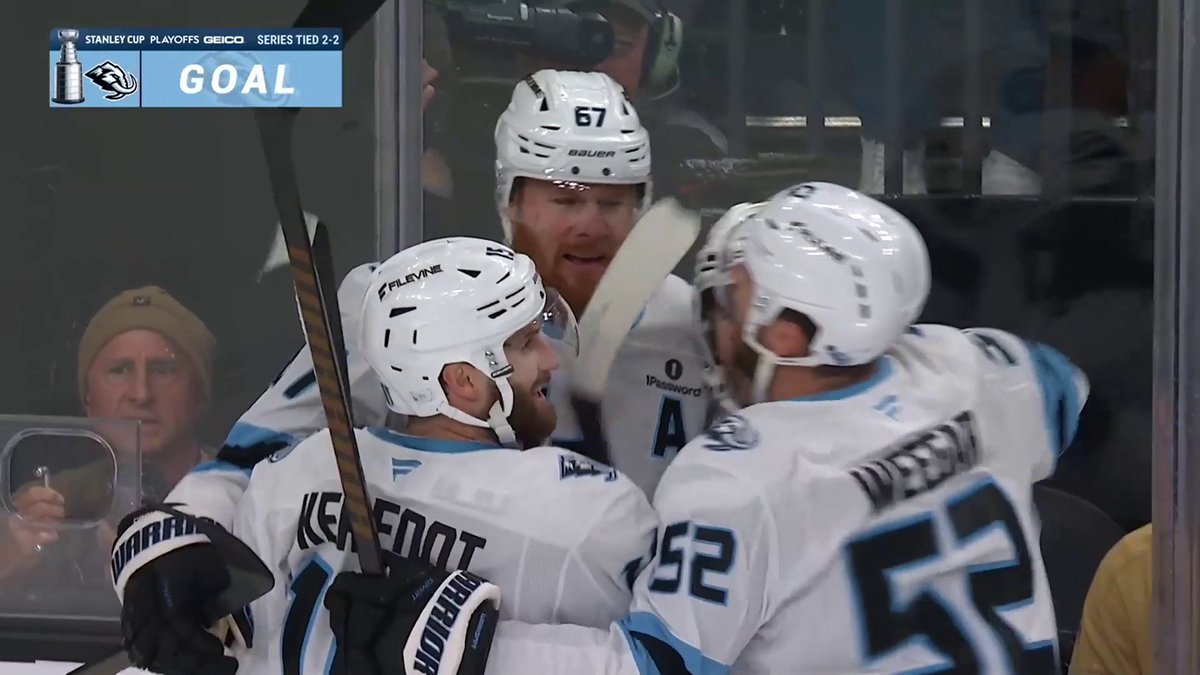 LAWSON CROUSE SNAPS IT HOME 🫰 The x - Utah Mammoth have the lead once again in Game 5! #StanleyCup 🇺🇸: NHLonTNT 🇨🇦: Sportsnet &amp; TVA Sports