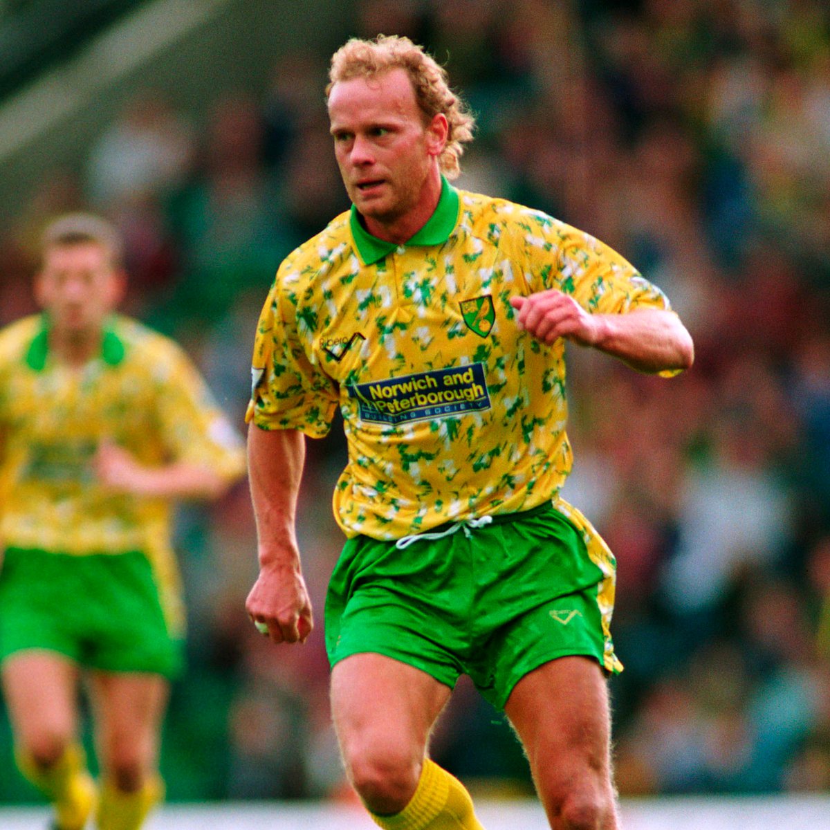 📅🔰 #OnThisDay in 1️⃣9️⃣9️⃣4️⃣... ⚽️ Jeremy Goss scored the last goal in front of Liverpool's standing Kop in a 1-0 #NCFC win at Anfield