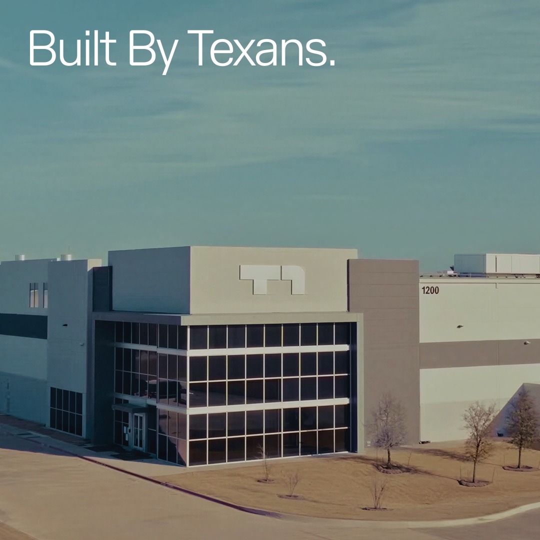 Built by Texans. Powering America’s future 🇺🇸 T1 Energy’s G1 facility: ⚡ 1.3M sq ft ⚡ 20K+ solar modules per day capacity Domestic manufacturing. Real scale. Real impact.