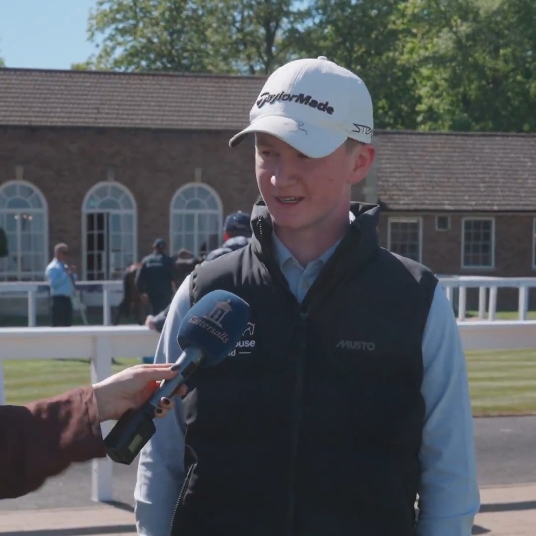 "We made a deal if we pass our exams mum will muck them out. I have an exam tomorrow!" 👏 Tremendous work by Aaron & Daragh Costello of Lauren Taylor, selling their Unfortunately colt for 75,000gns at the #TattsGuineas Breeze Up, having secured him as a yearling for €21,000.