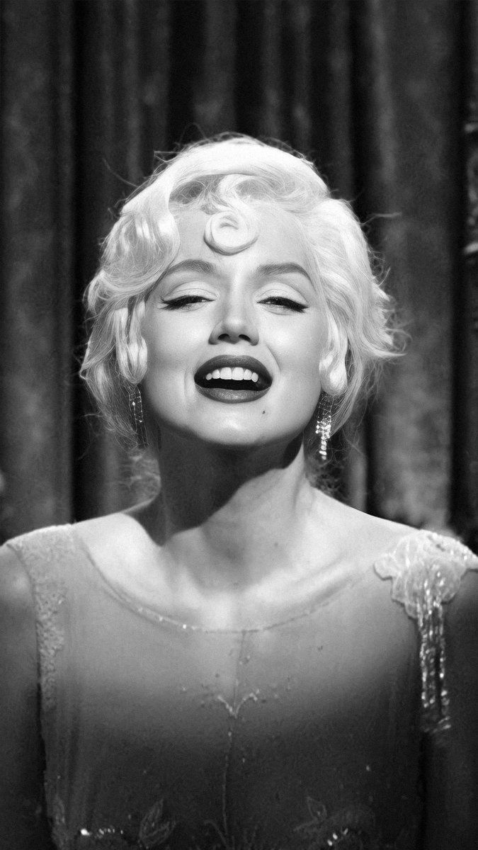 Loved by everyone, known by no one. Film: BLONDE (2022)