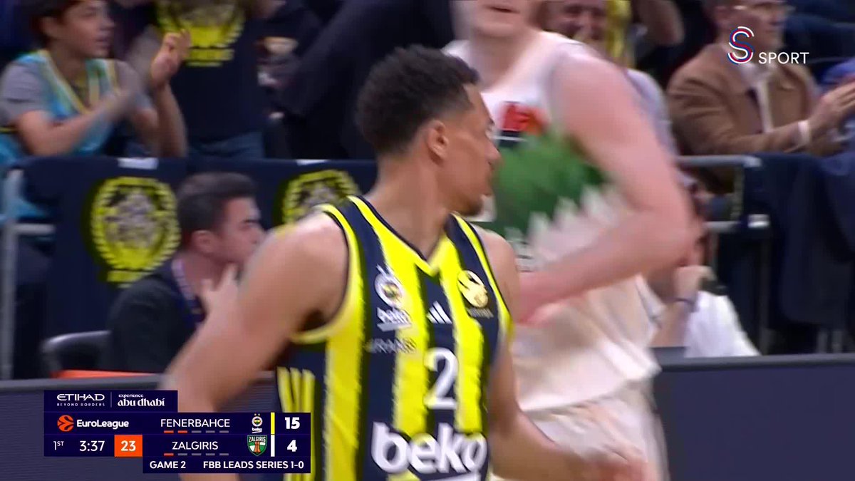 Bir üçlük de Wade Baldwin’den geldi ve fark 11’e çıktı! 🤩