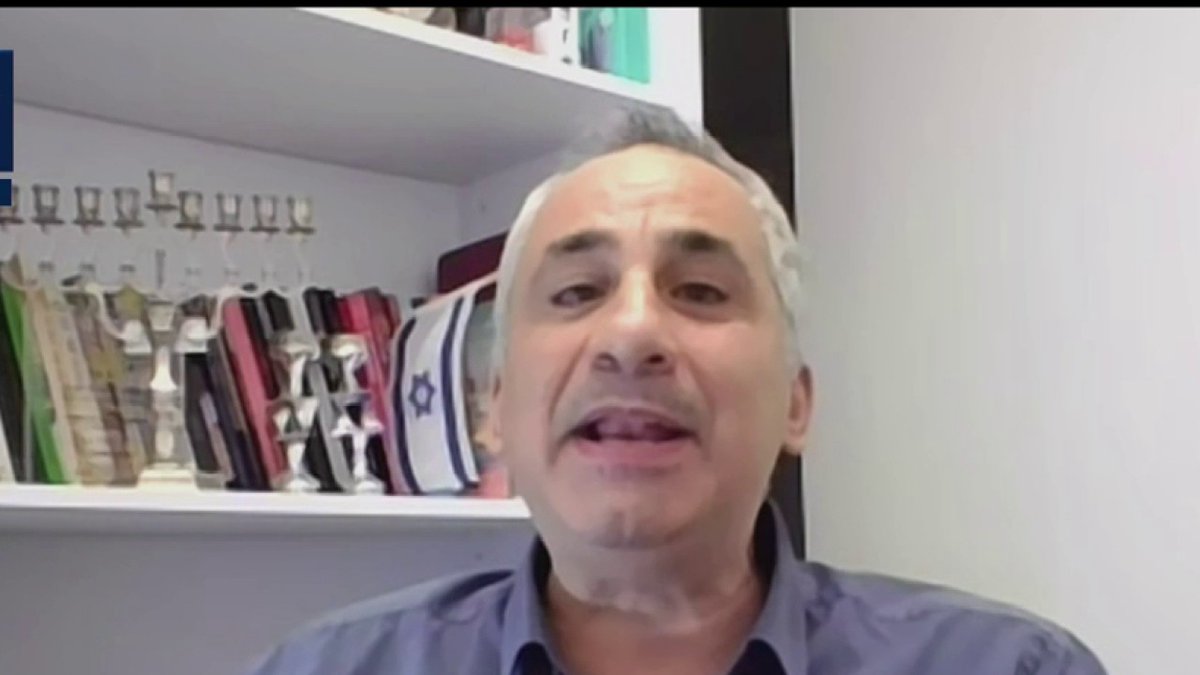 ايدي كوهين :الجولاني يبيع سوريا للعثمانيين .... الأتراك احتلوا سوريا..أردوغان الأب الروحي للجولاني.. إسرائيل لن تسمح بوجود أي قاعدة عسكرية تركية في سوريا رابط الحلقة : #تركيا #إسرائيل #لبنان #وساطة #حزب_الله