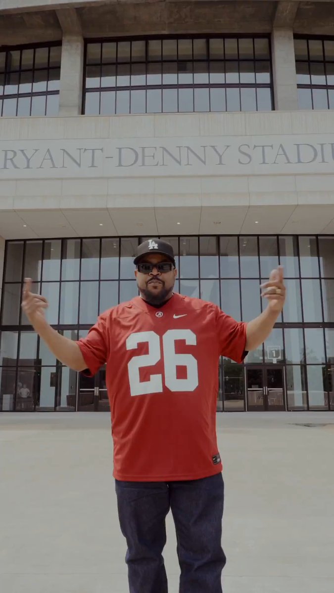 In Tuscaloosa tonight at the Mercedes-Benz Amphitheater with Killer Mike. Getting a lot of love up at the University of Alabama today.