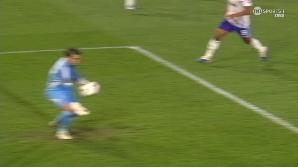 ANOTHER brilliant save to keep the game at 0-0, and it's Ortega this time who reacts brilliantly to deny Watkins 👏 📺 TNT Sports on HBO Max