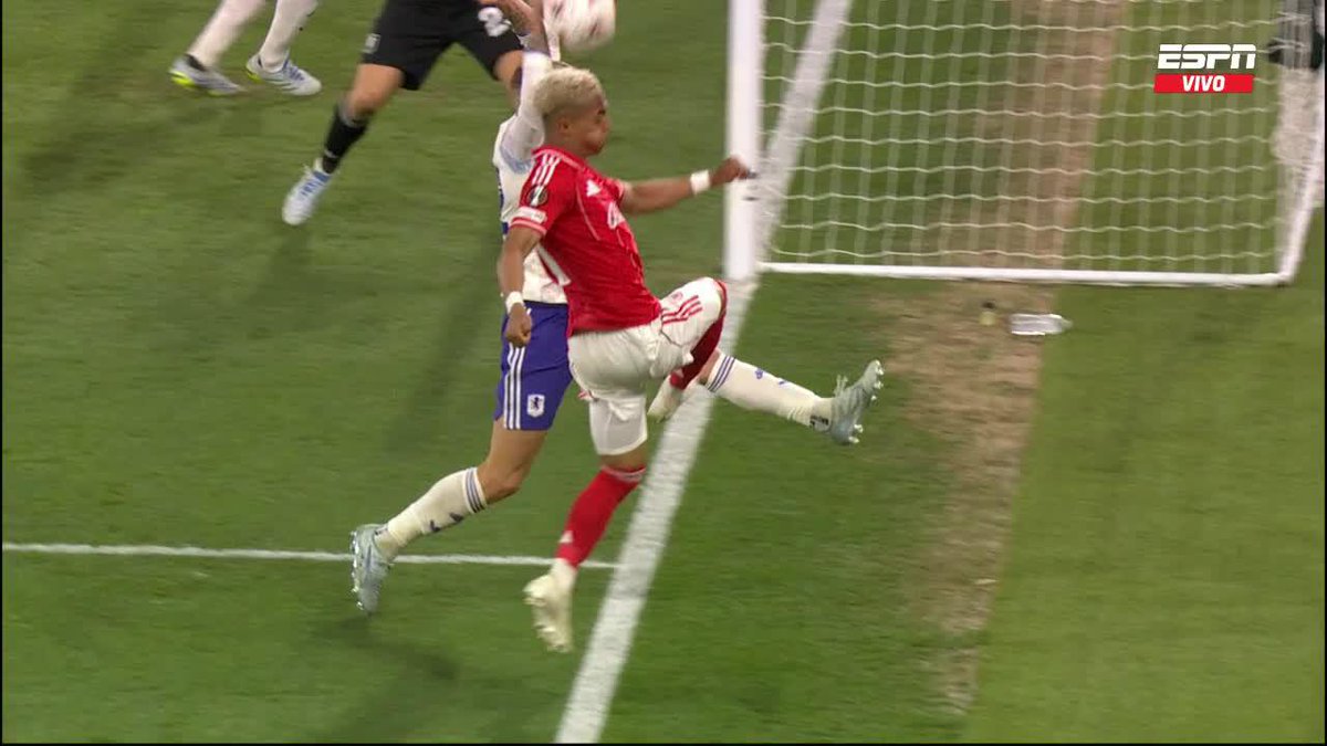 AY, DIGNE… EL PENAL QUE HIZO EN SEMIS. INSÓLITO. 😳❌