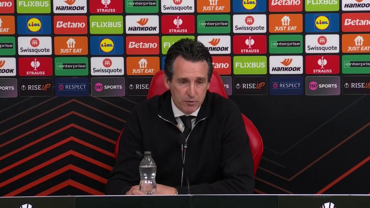 Unai Emery arrasou o VAR Tiago Martins.