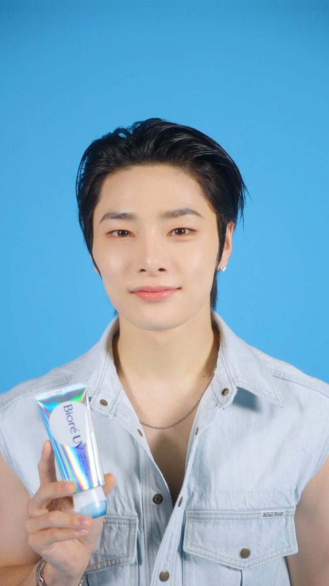กันแดดที่คุณใช้ยังติดทนเมื่อผิวคุณเปียกหรือไม่? ลองดูกัน #BioreUV #VerifyBioreUV #StrayKids #SKZ #SUNLIGHTISYOURSPOTLIGHT
