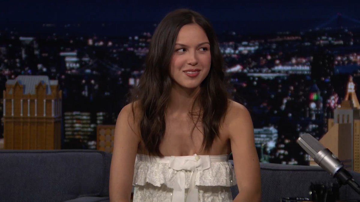 .Olivia Rodrigo teases the meaning behind the name of her upcoming world tour The Unraveled Tour 👀 #FallonTonight #oliviaonfallon