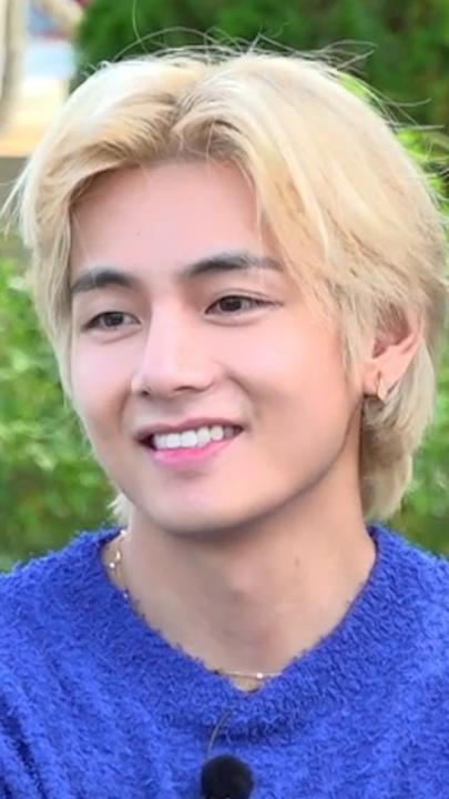 We’re sure he made you stop scrolling. 😌 #KimTaehyung #JinnysKitchenTeamBuildingOnPrime