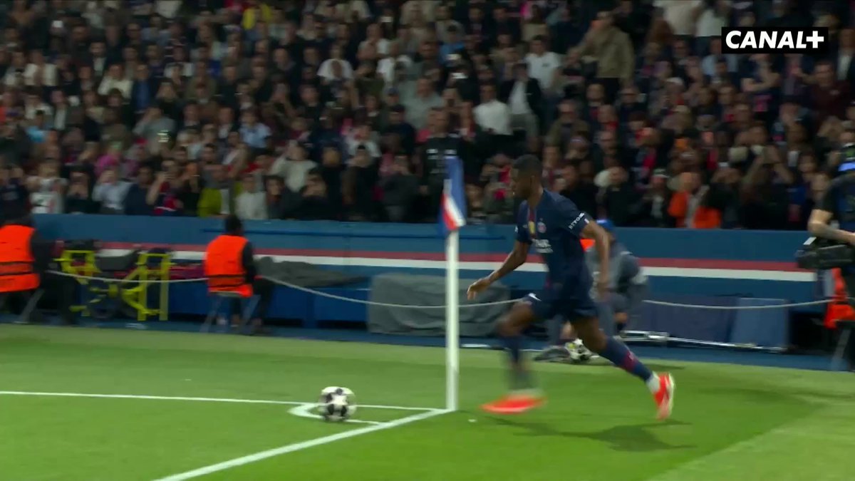 CE QUE VOUS N'AVEZ PAS VU de la demi-finale historique entre le PSG et le Bayern, c'est disponible et c'est gratuit 🤩 #PSGBAY | #UCL