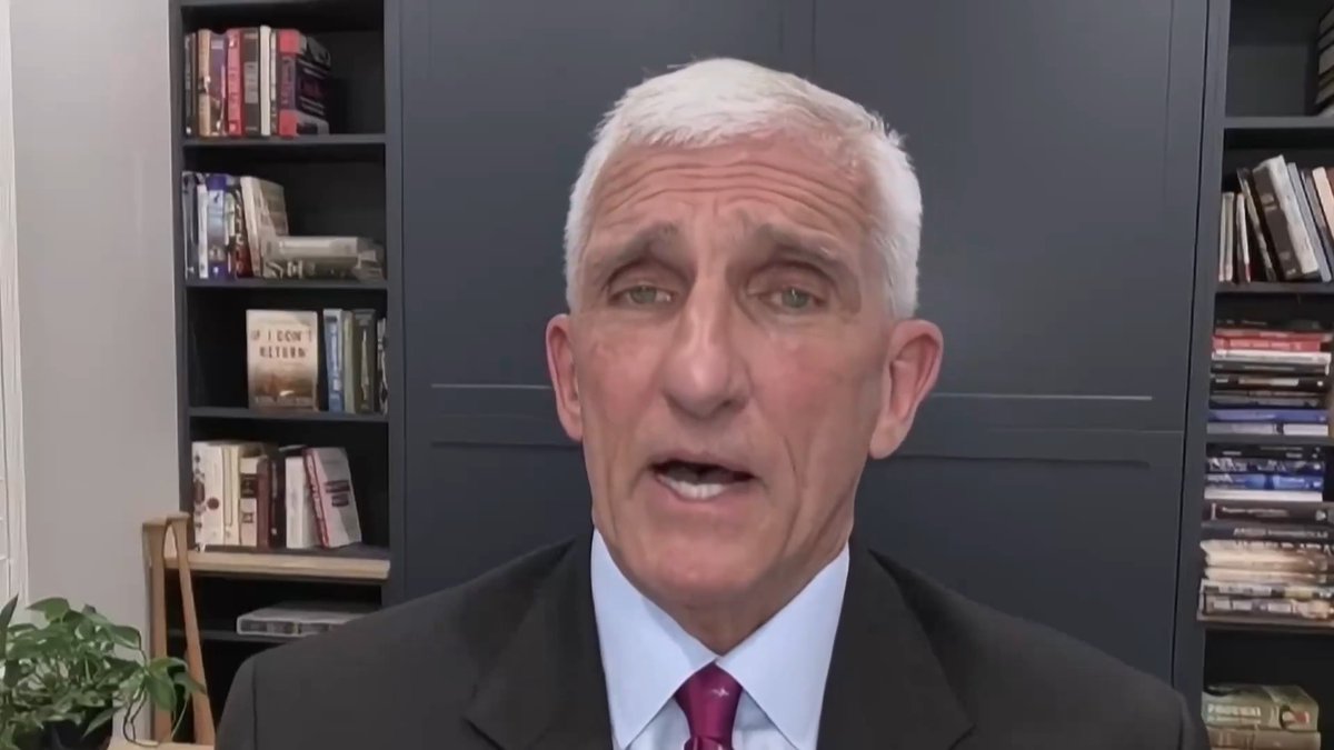 Terrifying reality check. Retired US Army General Mark Hertling warns that Trump's plan to seize the Strait of Hormuz is a complete suicide mission. He confirms the Pentagon is sending American troops into a deadly trap with zero clear objectives. Total military disaster.