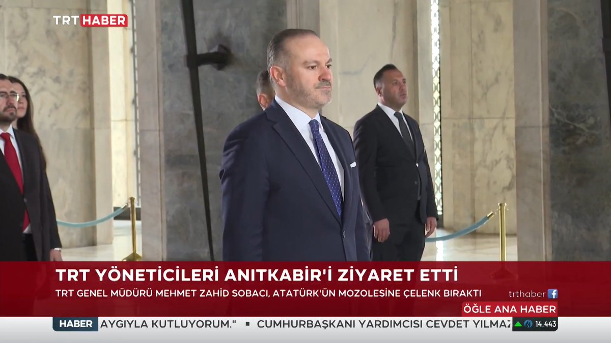 TRT 62. kuruluş yıl dönümünde, Anıtkabir'i ziyaret etti.