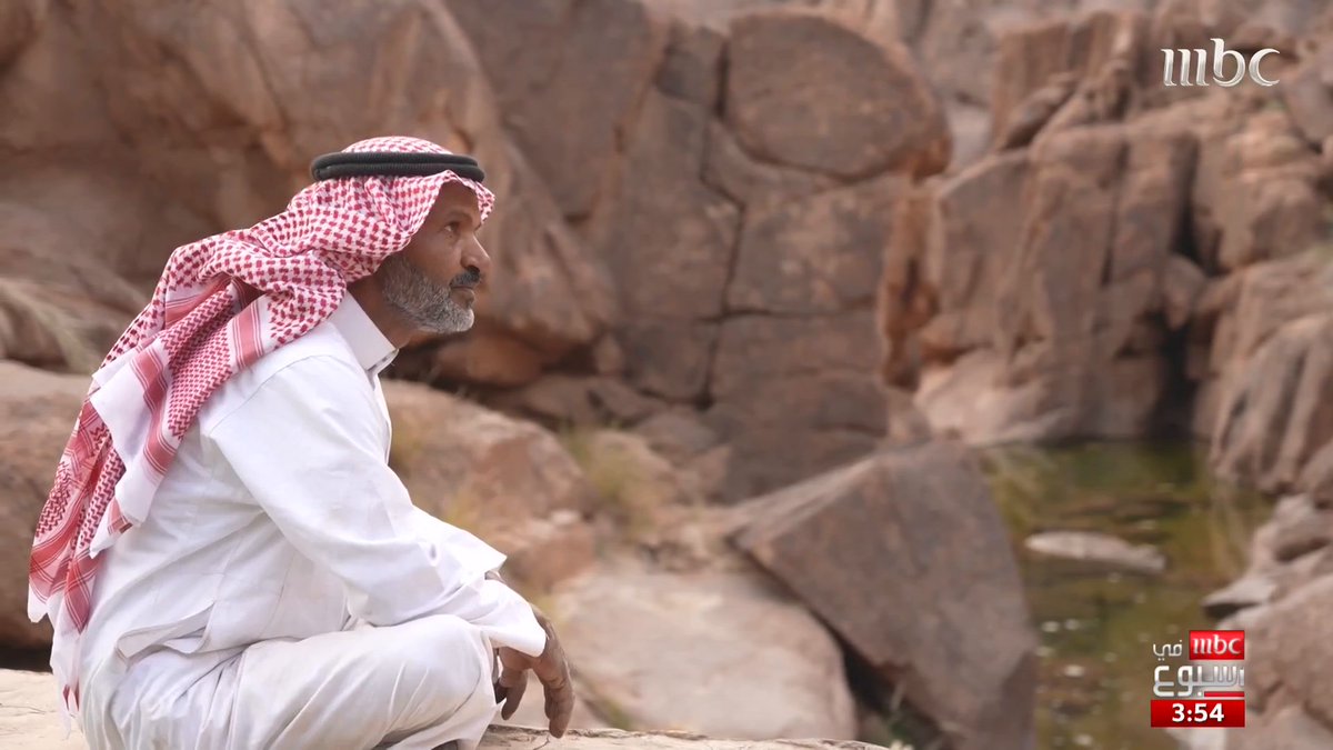 علي السرور الشمري بطل قصة اليوم الرجل الذي اختار أن يعيش وحيداً في جبال أجا الشهيرة بعد وفاة والده وزوجته المزيد مع منصور المزهم منصور المزهم #MBCinAweek #MBC1