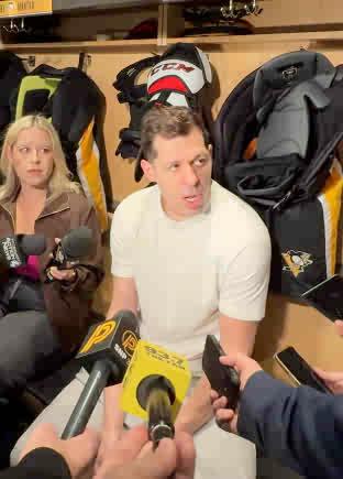 Evgeni Malkin sounds to me like a guy who thinks Kyle Dubas wants to move on. That pisses me off. One more year. Hell. Id do 2 years.