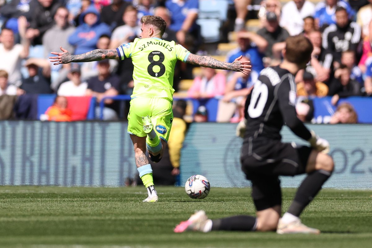 โช ๐น๐๐๐๐๐ ๐น๐๐๐๐๐
An unforgettable moment when we last faced Leicester City on the final day of the season ๐ซก Sam Szmodics | #ROVvLEI | #Rovers ๐ตโช๏ธ