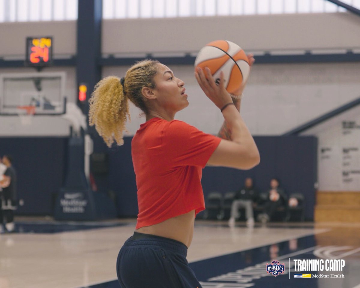 Back in the lab with Kira 🧪 @medstarhealth