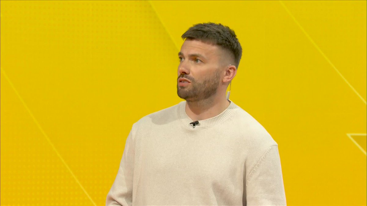Former Leeds midfielder Stuart Dallas thinks that Leeds should look to bounce back after their FA Cup semi-final loss 📈🎙️
