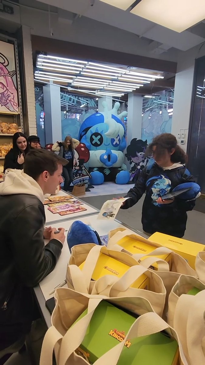 CJ Pawlikowski, Voice Actor for #ShadowMilkCookie, takes us behind the scenes of the NYC Pop-Up! It's been an adventure of a lifetime to see our Cookie Runners like this and we're just getting started! Let the show... BEGIN! 💙😈 #CookieRun #CookieRunKingdom #VoiceActor