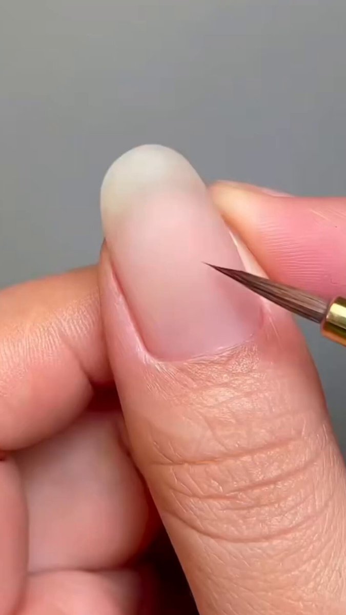Watch these nails bloom with the most beautiful floral design