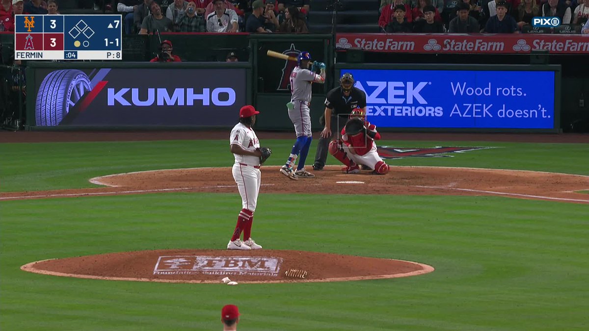 First homer of the season for Mauricio and it couldn’t have come at a bigger time.