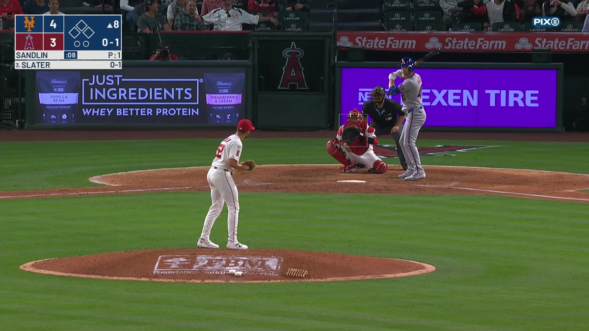 Austin Slater's first hit as a Met