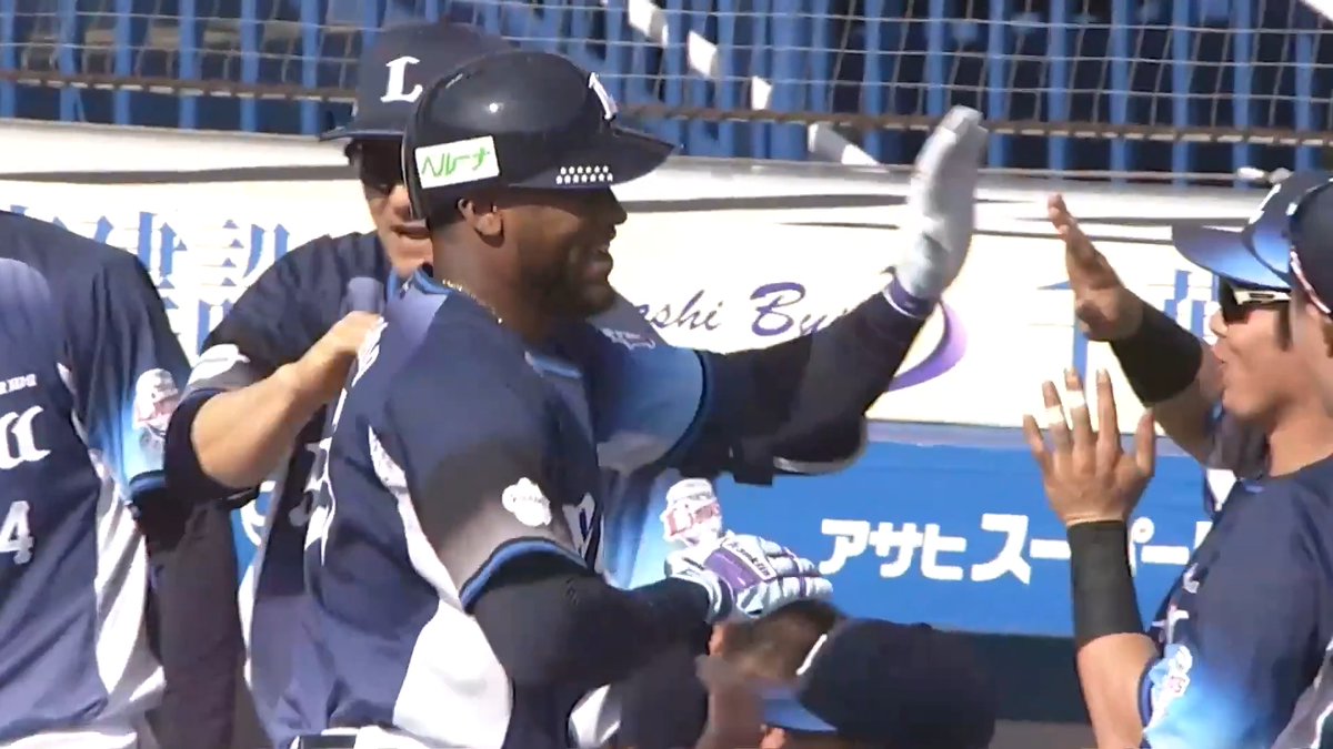 ライオンズファンが待っていた！😭 右中間への大きな一発！🌈 埼玉西武 カナリオ 選手の来日初ホームラン！㊗✨ 👇ライブ配信・見逃し配信を見る