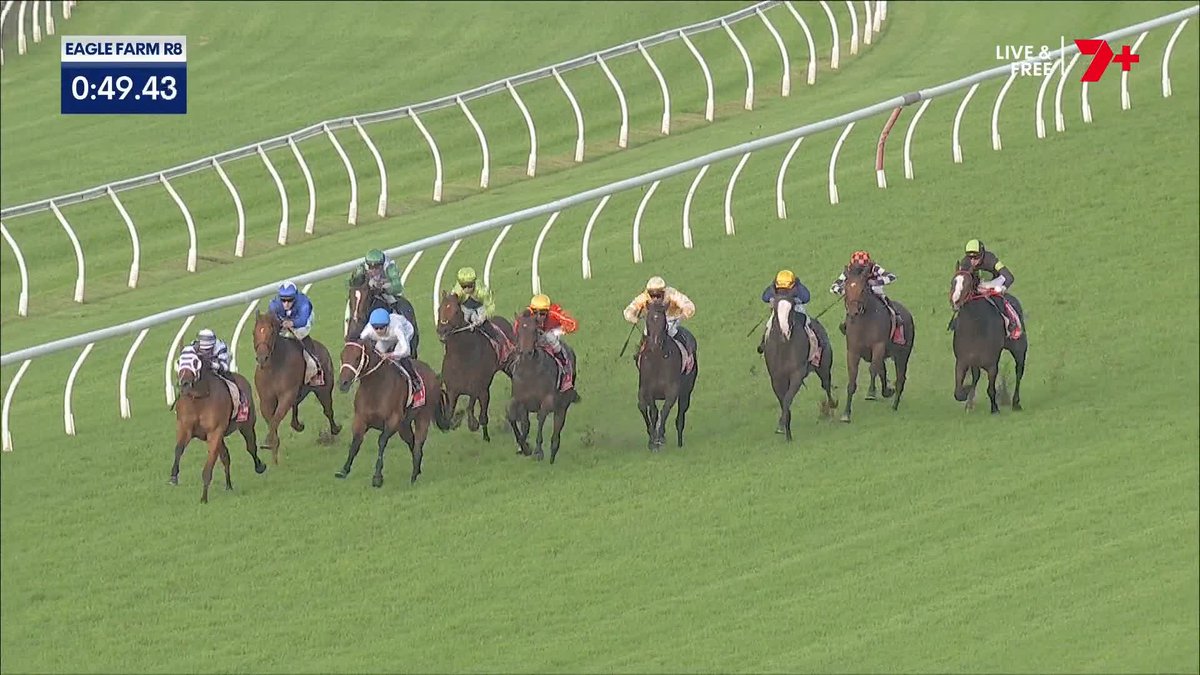 Splash Back races away from FIVE Group 1 winners in the Victory Stakes‼️ What a ride from Michael Rodd 👑 Grahame Begg Racing