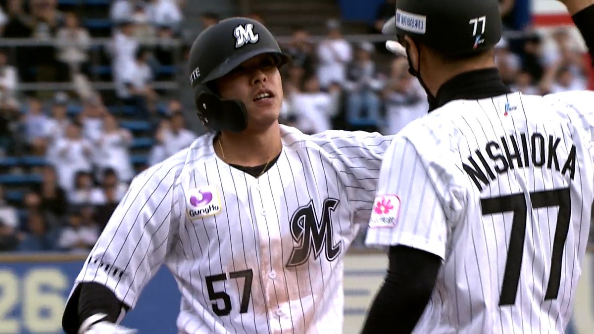 勝利への執念🔥 #小川龍成 魂のヘッスラ💨 9回一塁へ頭から飛び込みこの日3安打目をもぎ取り同点のランナーに👊 #chibalotte #ベースボールLIVE で配信中[初月無料]