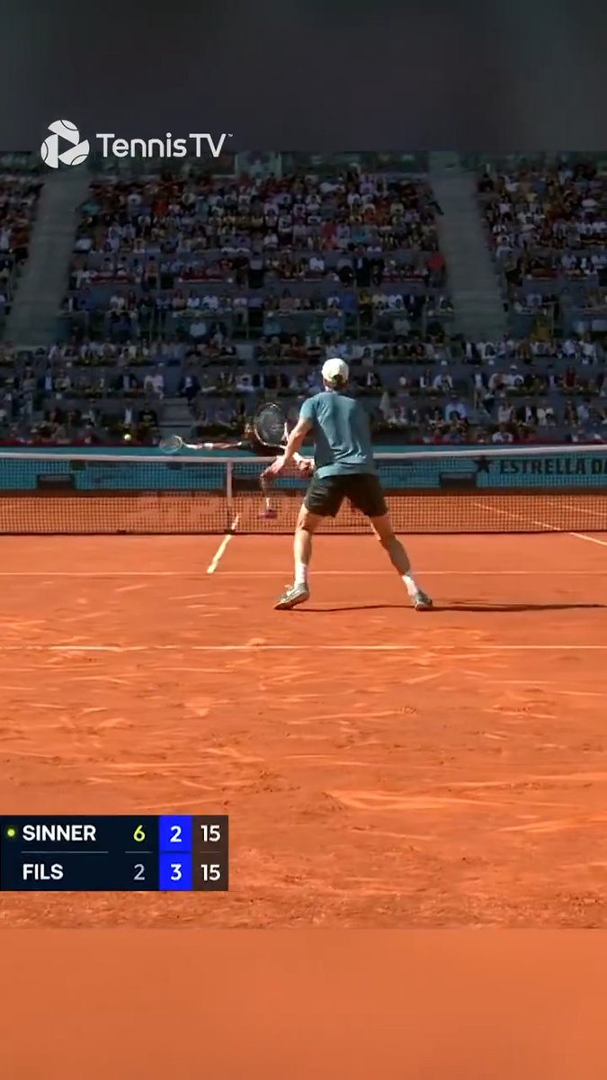 An artist at work 👨‍🎨 Jannik Sinner at court-level is 𝗯𝗿𝗲𝗮𝘁𝗵𝘁𝗮𝗸𝗶𝗻𝗴 #MMOpen