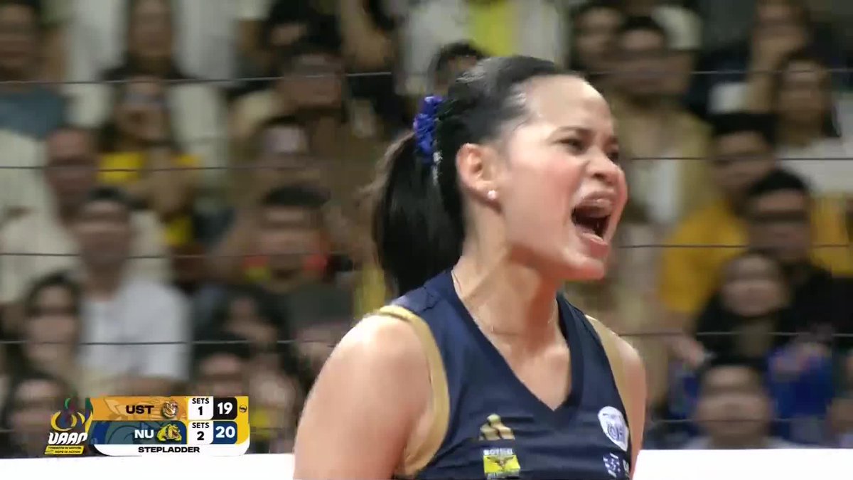 VANGE-ANCE COMPLETE 💙 NU Lady Bulldogs’ Vange Alinsug dominates down the stretch to seal the win over the UST Golden Tigresses in Set 4 of the UAAP Season 88 women's volleyball tournament stepladder semifinals! #UAAPSeason88 #LegendsStartHere #StrengthInMotionHopeInAction