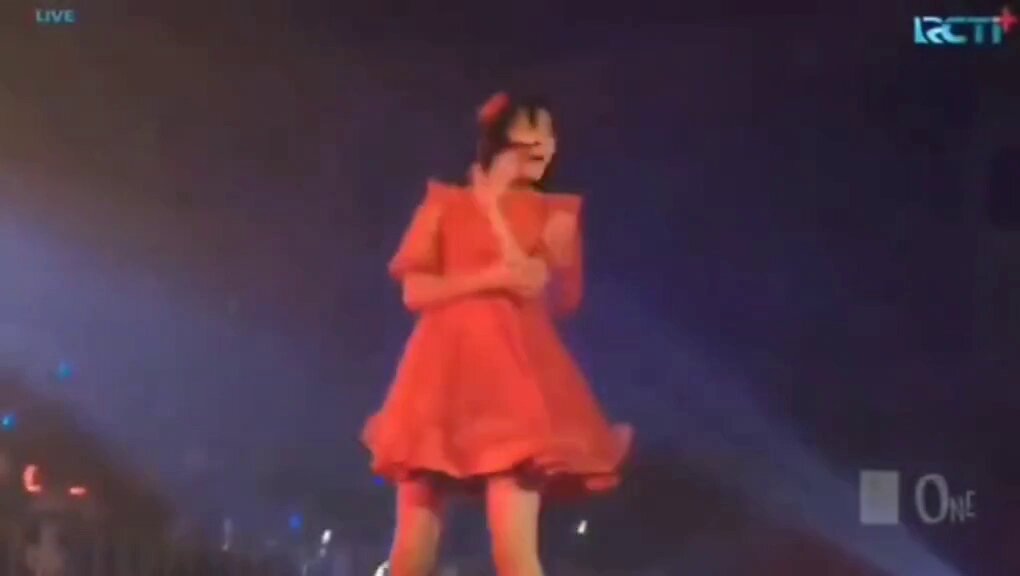 Shani head2head Christy akai pin heel di konser KII VS KII 2020