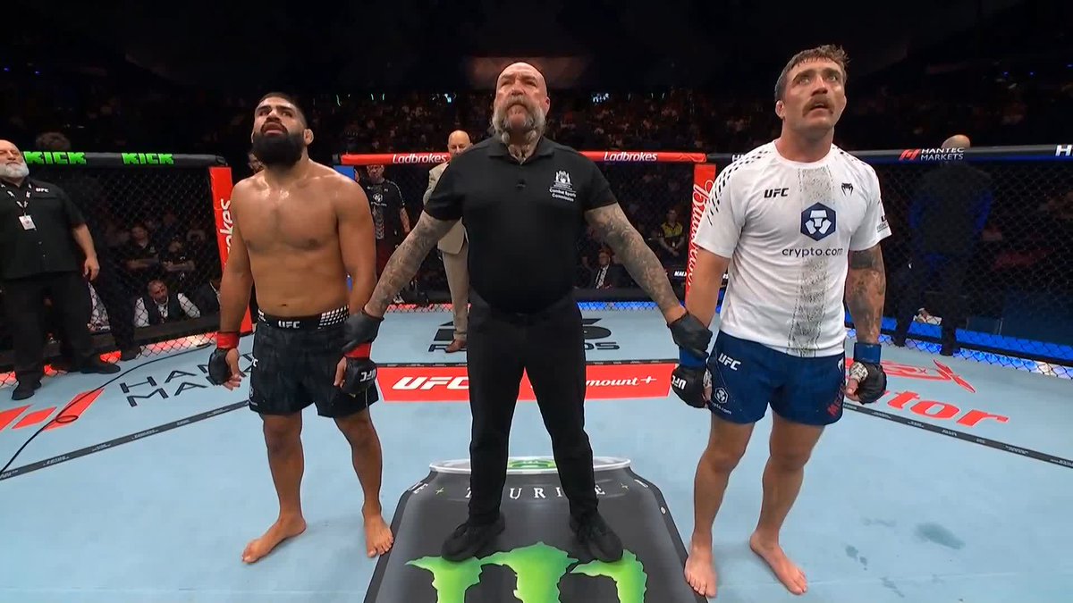 Three straight wins! Jacob Malkoun takes the decision victory tonight! [ #UFCPerth | LIVE on @ParamountPlus ]
