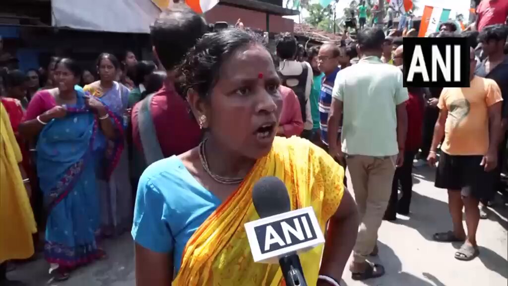 In Falta, Bengal’s “Maa” is speaking out! TMC goon Jahangir Khan accused of threatening women! Women told: “Vote against TMC and you’ll be killed.”! This is the “Falta–Diamond Harbour” model. Earlier it was Anubrata & SK Shahjahan, now it’s Jahangir, TMCs reign of terror is threatening Hindu women. This reign of terror and BHOY will end on 4th May once BJP govt under Prime Minister Narendra Modi Ji’s (Narendra Modi ) leadership is formed in Bengal. “Sabka Hisab Hoga”
