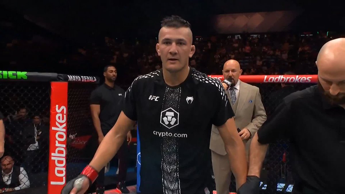 30-27's across the board! @CamRowston is now 3-0 in the UFC! [ #UFCPerth | LIVE on @ParamountPlus ]