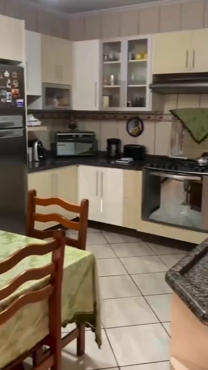 Se ela gostava tanto da casa por que tirou tudo que era memória afetiva e fez a coisa mais genérica do mundo?