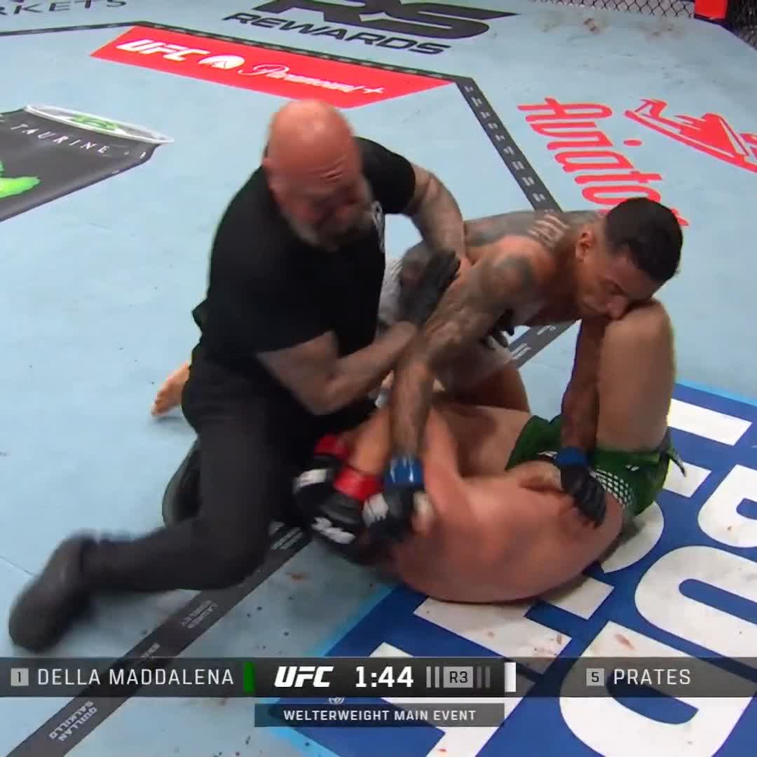 كارلوس براتيس ينهي مادلينا في الجولة الثالثة بعد مستوى تاريخي وهيمنة قوية في النزال #UFCPerth
