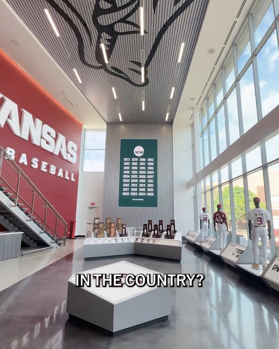 Arkansas Baseball’s facilities have everything a baseball player could want 🤩 Come behind the scenes with Arkansas Baseball!