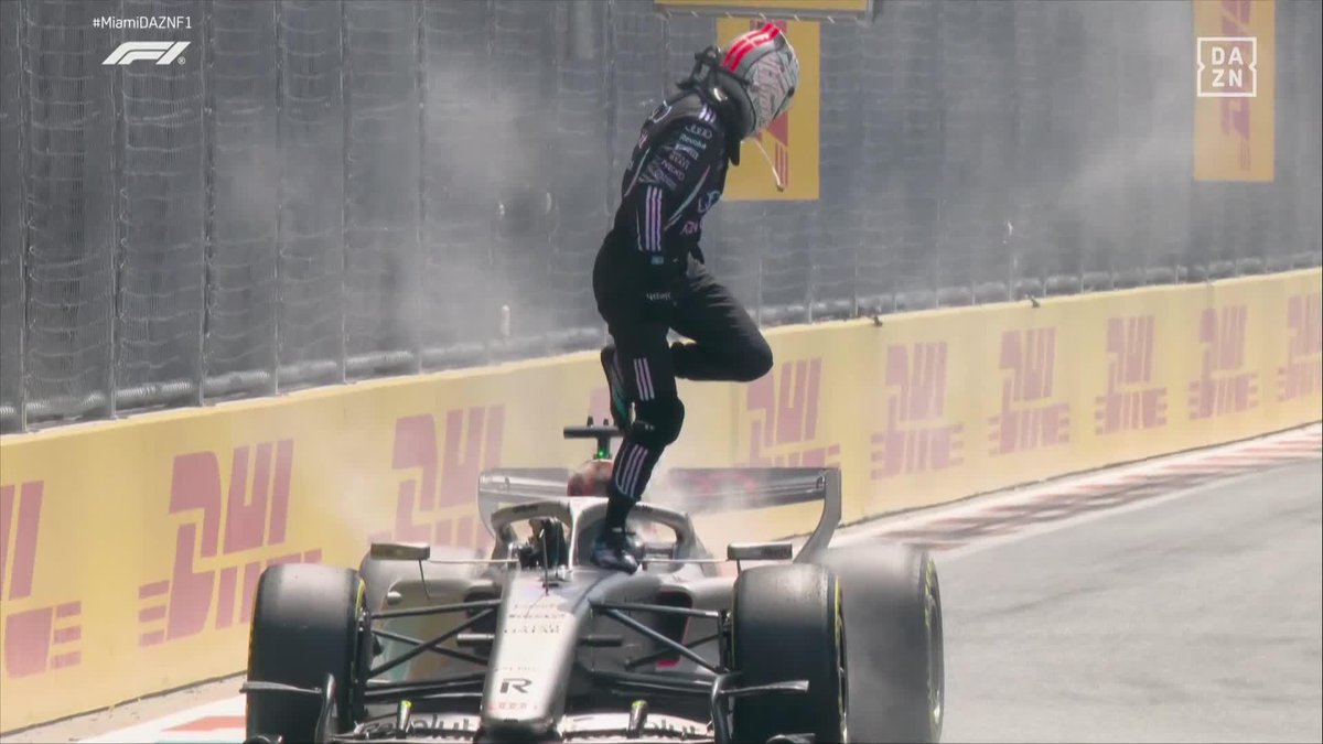 ¡Menuda barbacoa! 😱😱😱 Hulkenberg, KO antes de la sprint por una fuga en su Audi #MiamiDAZNF1 🇺🇸