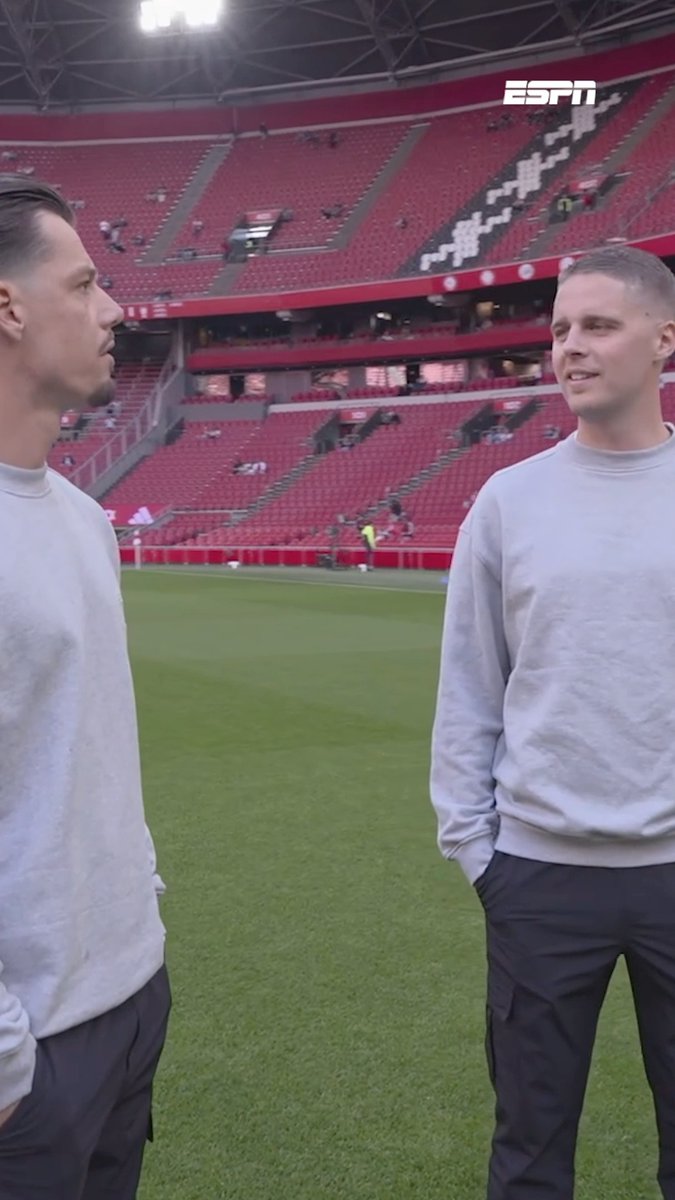 Marciano Vink snapt niet dat Ajax een erehaag gaat maken voor PSV🤔 "Slaat nergens op"