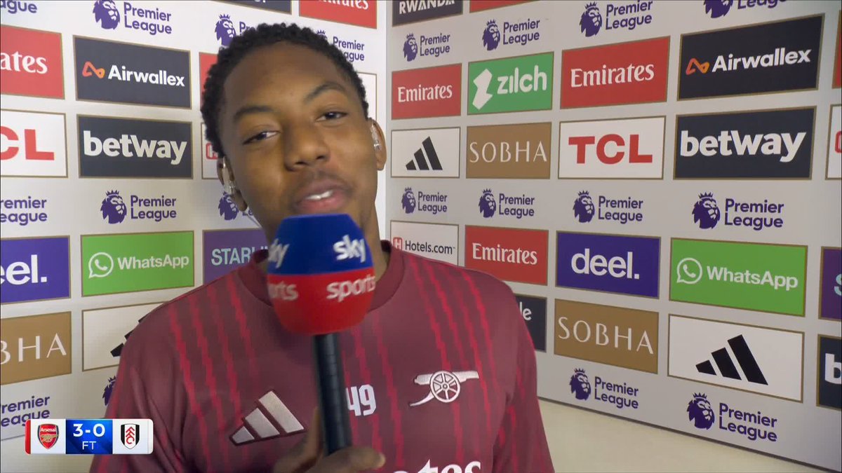 "I'm loving it" ❤️ Myles Lewis-Skelly on celebrating with the Arsenal fans after beating Fulham.