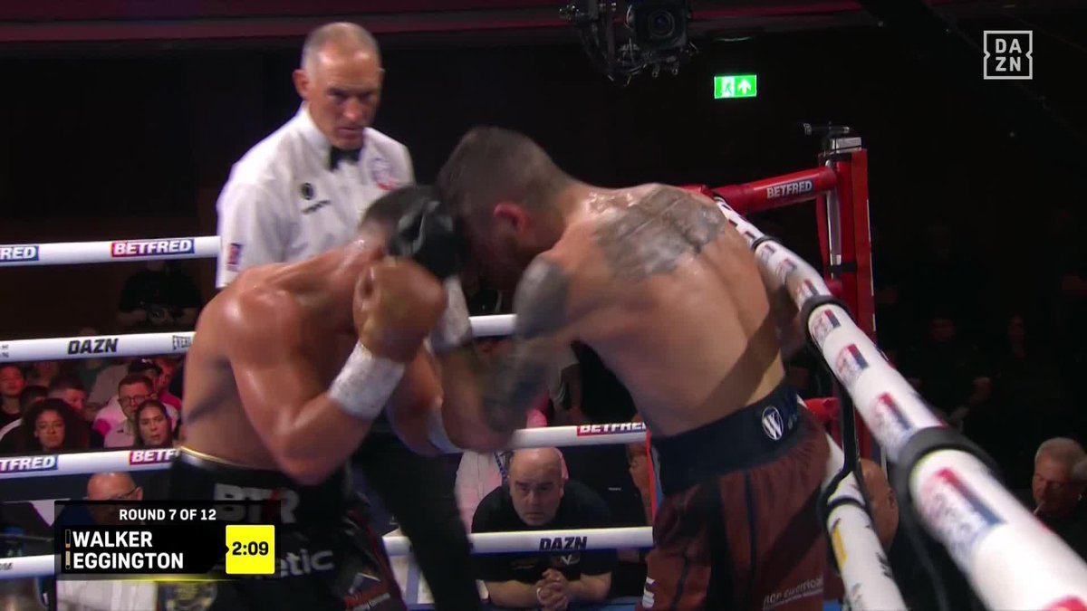 How are they both taking these shots?! 🤯 #WalkerEggington | LIVE NOW on DAZN ▪️