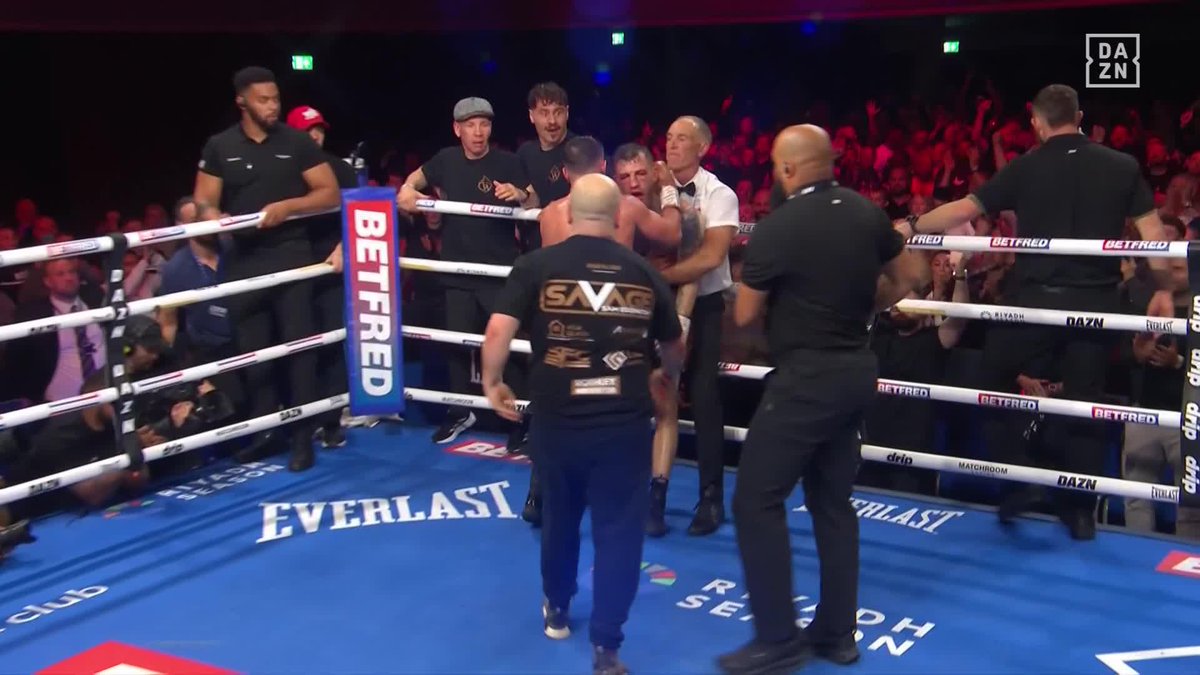 CONAH WALKER STOPS SAM EGGINGTON 💥 #WalkerEggington | LIVE NOW on DAZN ▪️