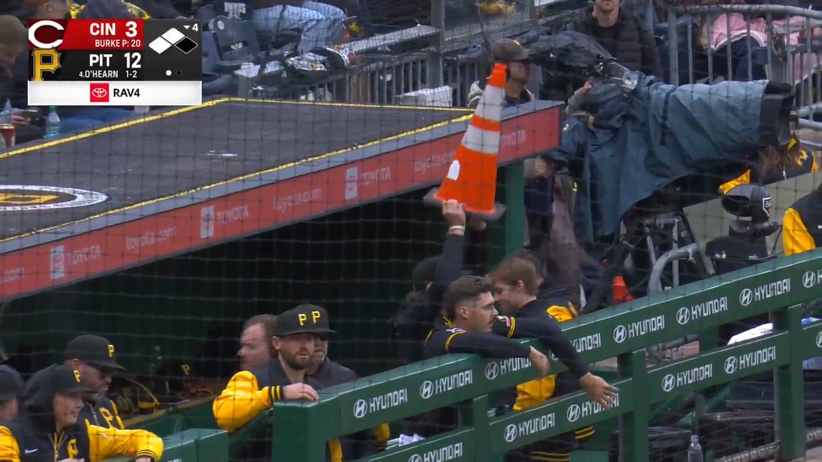 Every player in the Pittsburgh Pirates lineup has driven in a run today. It's the 4th inning 🤯