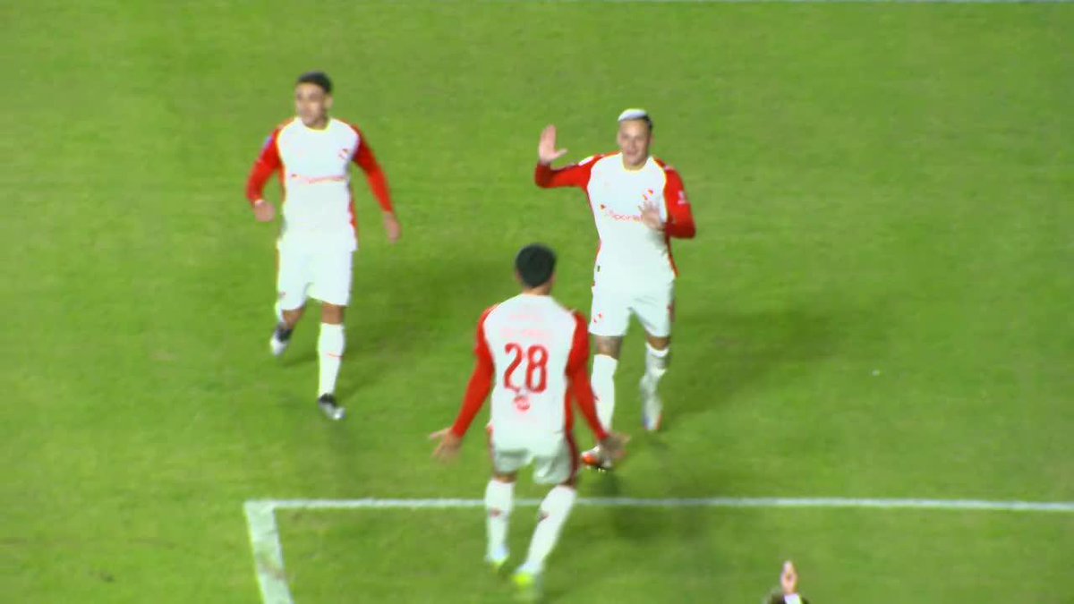 Gran asistencia de Maxi Gutierrez para el 1-0 momentáneo de Independiente sobre San Lorenzo. (El único jugador que debió llegar a La U desde Huachipato, y no llegó)
