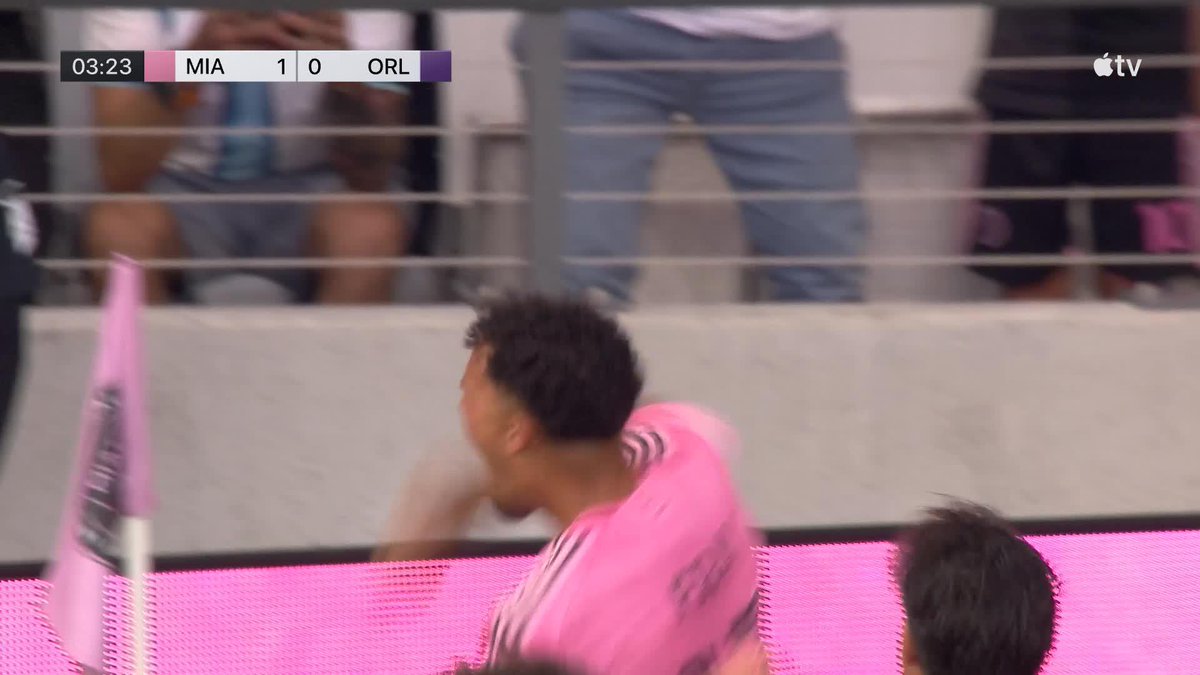 Ian Fray heads it home to open the scoring for Miami. 👏 📺Apple TV or FS1: