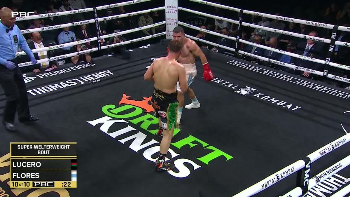 TREMENDA SORPRESA EN LAS VEGAS El 'Terrible' Flores da el BATACAZO del dío y venció al mexicano Lucero😲🥊 LO CELEBRAN HASTA ARGENTINA 🙌🇦🇷 📺 #BenavidezZurdo, en el Plan Premium de #DisneyPlus