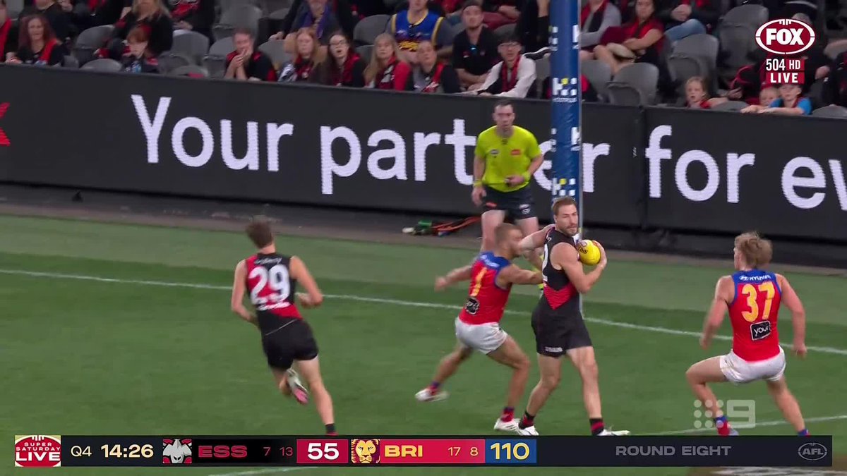 "It's a practice that I really, really loathe from supporter groups." The panel on the bronx cheers for Ben McKay from the Bomber fans. #9AFLSFS | Watch on 9 & 9Now 🖥️