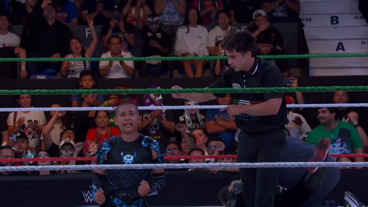 WHAT AN UPSET!! 🔥 Mini Vikingo has defeated El Hijo del Vikingo!